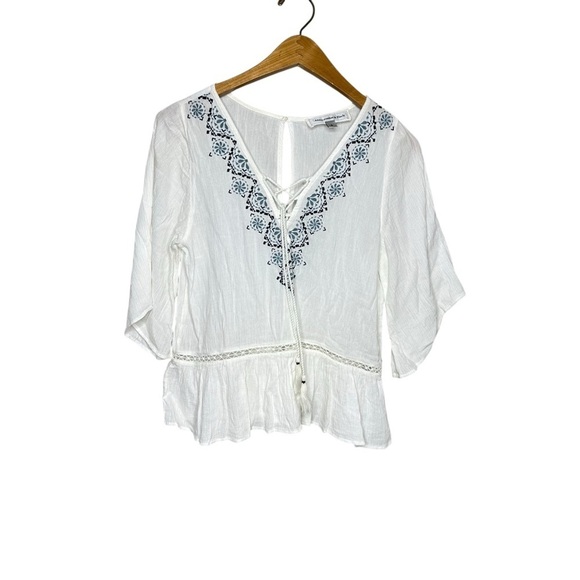 Abercrombie & Fitch White Boho Blouse with Blue Embroidery Women’s Size Small - Picture 1 of 4